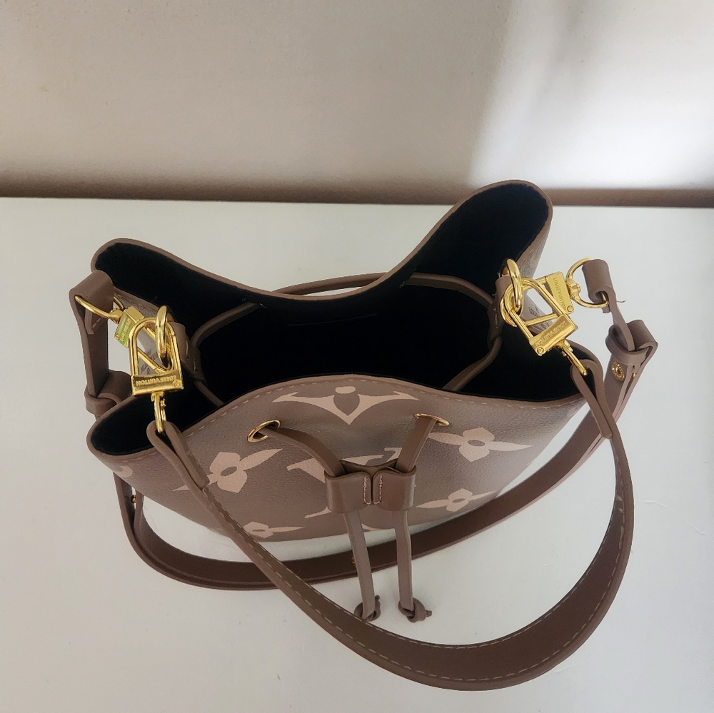Stylish Bucket bag